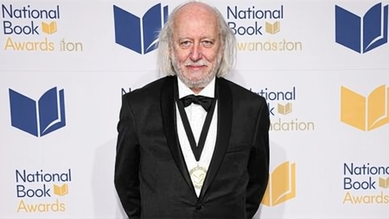 László Krasznahorkai recebe Nobel de Literatura 2025 em Estocolmo
